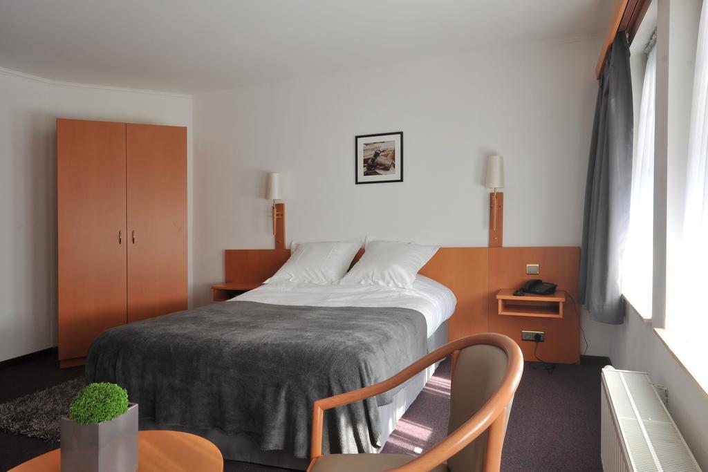 Hotel Du Perron Theux Room photo