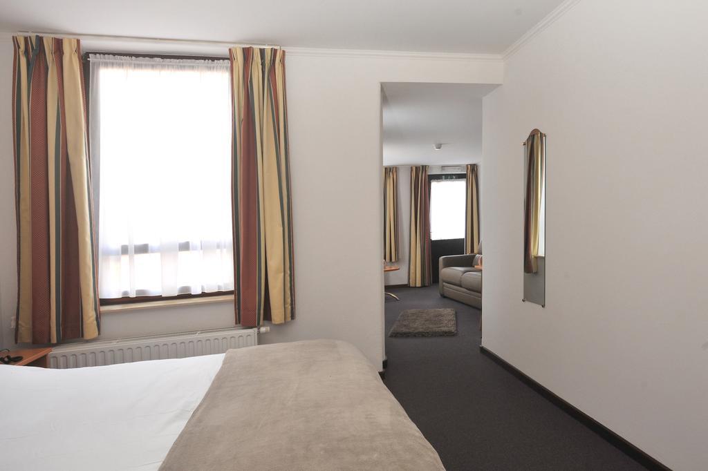 Hotel Du Perron Theux Room photo