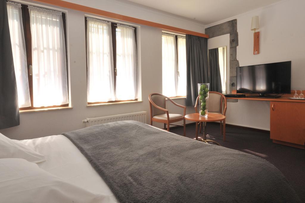 Hotel Du Perron Theux Room photo